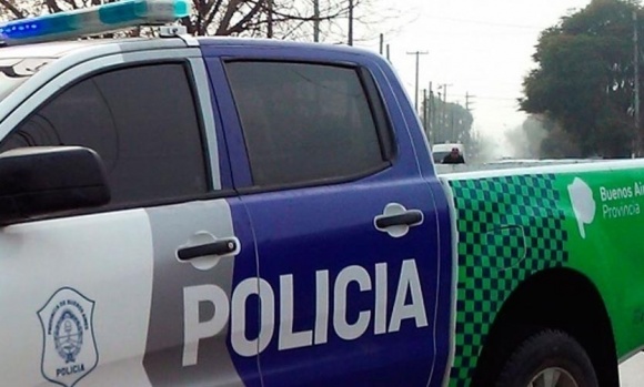 Mujer policía hirió a un delincuente en medio de un robo