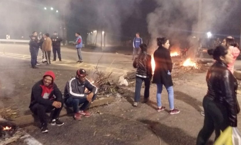 Piquete en la ruta 8 en protesta por falta de luz