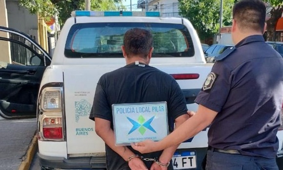 Detienen a un hombre que mostraba sus genitales a mujeres en la calle