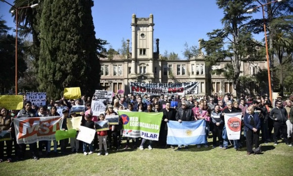 Fuerte rechazo a la cesión gratuita de 16 hectáreas del Pellegrini a la UAR