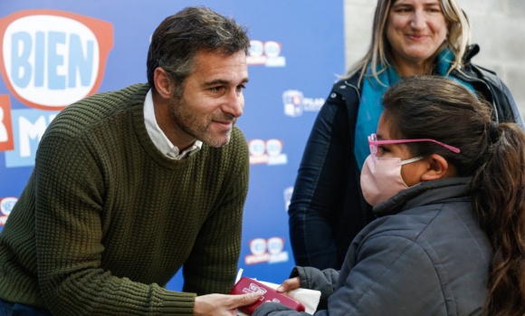 El Municipio concretó una nueva entrega de anteojos a niños en edad escolar