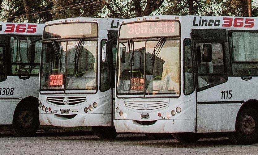 Asaltaron a un chofer de colectivos y lo golpearon en la cabeza