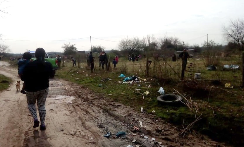 Tensión en un barrio de Pilar por una masiva toma de terrenos