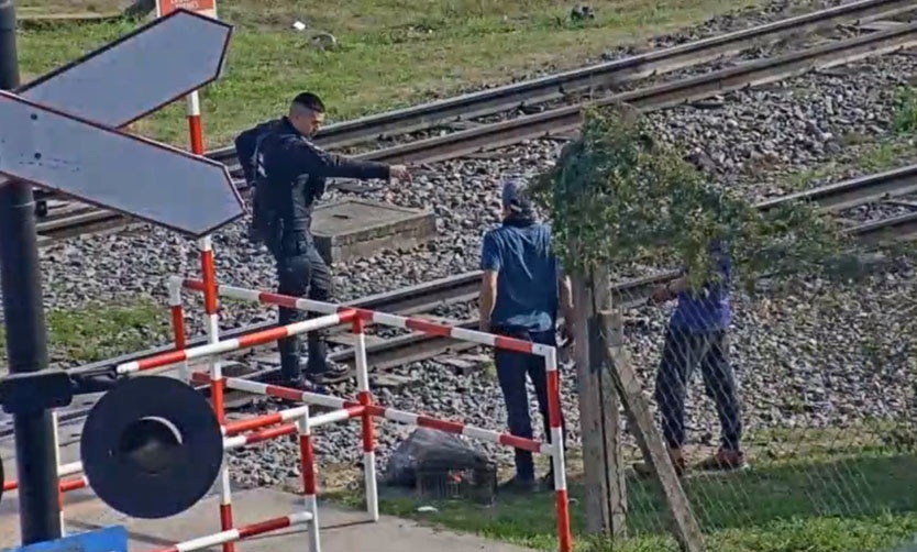 Delincuentes robaron la cámara de seguridad de un country: fueron capturados