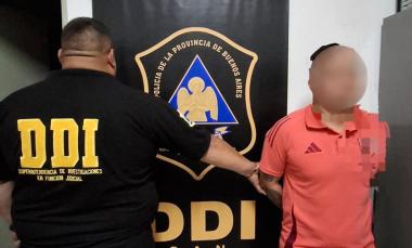 Detienen a dos sospechosos por el robo de un auto en el Bingo Oasis