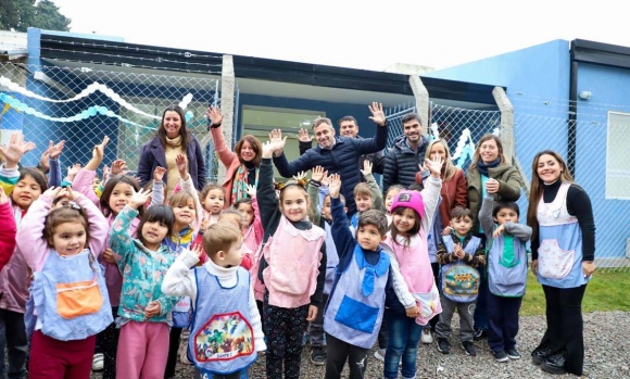El intendente Achával inauguró cuatro nuevas aulas en un jardín de infantes