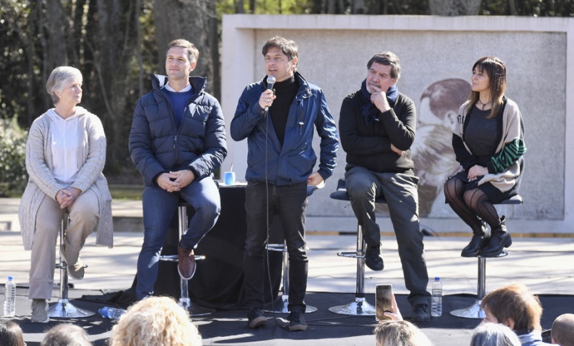 Kicillof: "Solo quienes amamos a la escuela pública podemos transformar el sistema educativo"