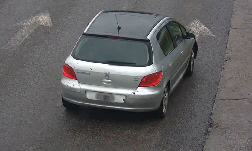 Capturan a un hombre que circulaba en un auto vinculado a un robo