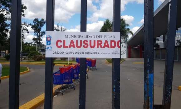 Clausuran Carrefour de ruta 8 porque un empleado dio positivo para COVID-19