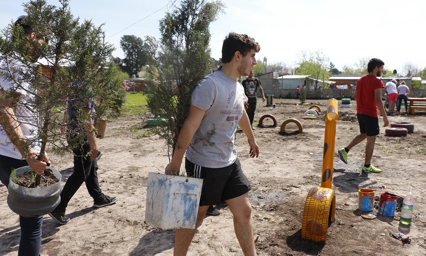 Recuperan un terreno y lo transforman en un nuevo espacio público