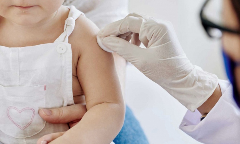 Kreplak: "Argentina es pionera en vacunar contra la covid a menores de 3 años"