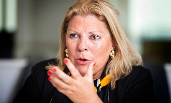 Elisa Carrió acusó a Mauricio Macri de querer hacer un “ajuste brutal”: “Él nació rico”