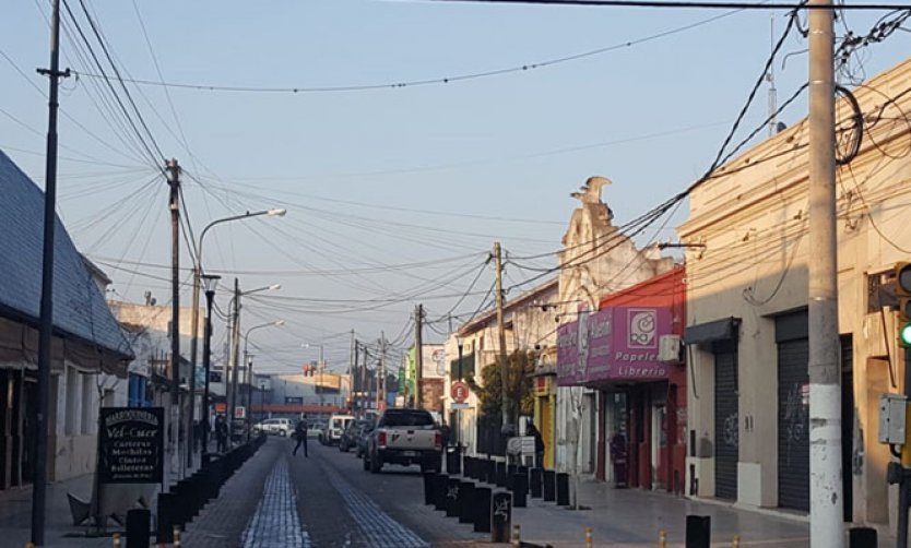 Comerciantes le piden a Ducoté que "reflexione" y vete la ordenanza del cableado aéreo