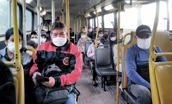 Amplían el cupo de pasajeros que pueden movilizarse en el transporte público