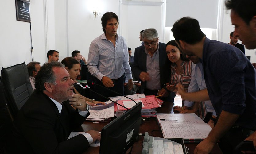 Luz verde del Concejo a la polémica nueva ordenanza de supermercados