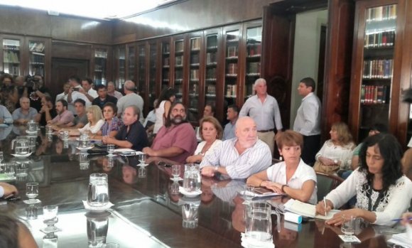 Paritaria docente: Vidal ofreció un 15% de suba y un plus para maestros que el año pasado no faltaron