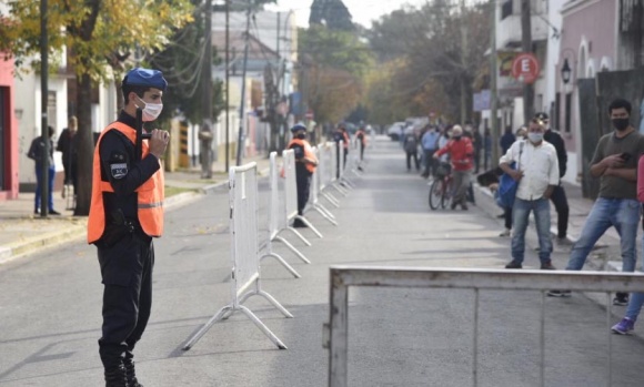 Convierten calles en peatonal para garantizar el distanciamiento social