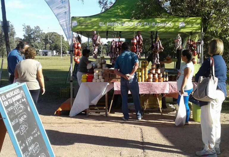 Continúa el cronograma de la feria municipal “El Mercado en tu Barrio”