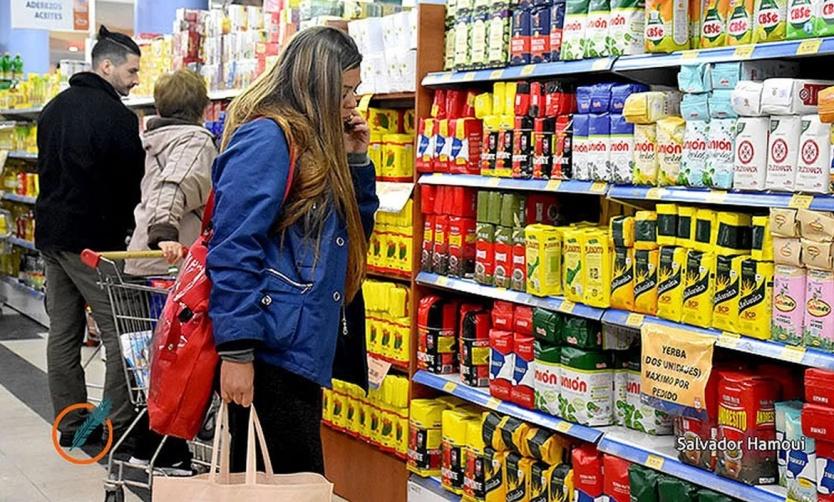 La inflación fue del 2,3% en octubre y acumula un alza del 24,8% en el año