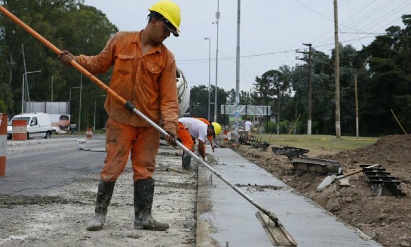 El intendente anunció que se completará la obra de la Ruta 8