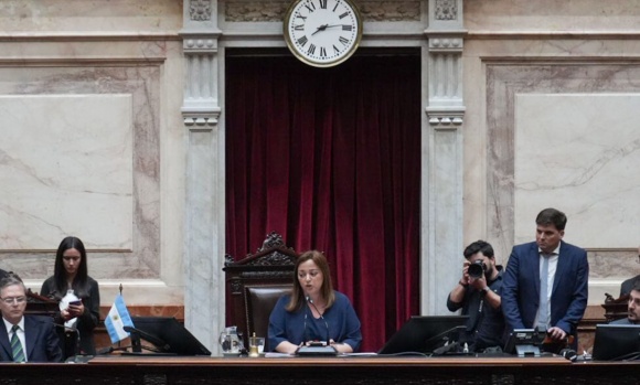 Cecilia Moreau acordó con todos los bloques cómo seguirá el tratamiento del Presupuesto en Diputados