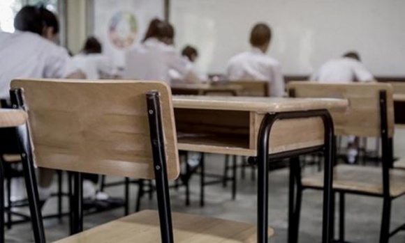 El Gobierno propone que se dicte una hora más de clase por día en primarias