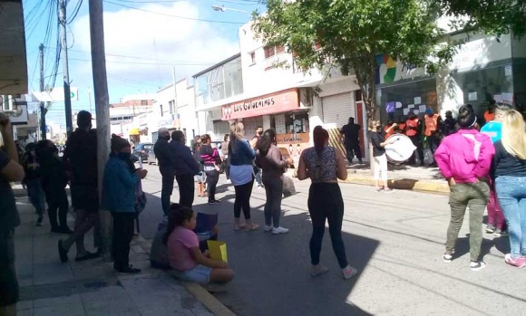 Familia del niño abusado y asesinado a golpes vuelve a las calles para exigir justicia