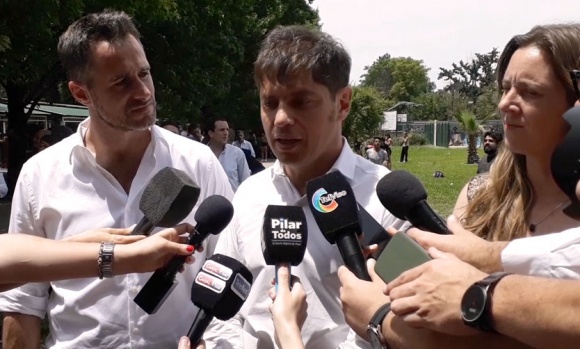 Kicillof pasó por Pilar y volvió a pedir que se apruebe la Ley Impositiva