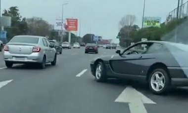 Video: a bordo de una Ferrari, hizo una maniobra que pudo terminar en una tragedia