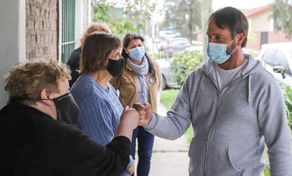 Laurent se reunió con jubilados: "Hay un Estado y un espacio político que se une a ustedes"