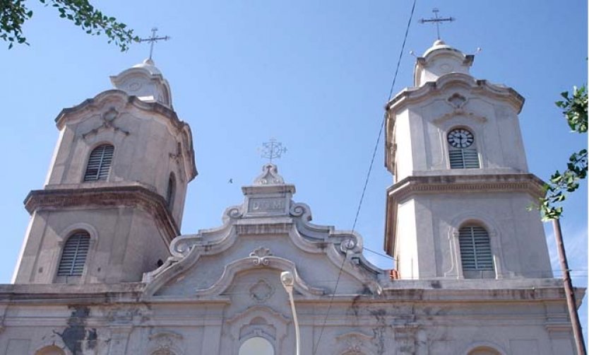 La Defensoría del Pueblo presenta "Pilares de la Historia"