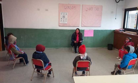 Consejeros escolares piden que se implementen desayunos y meriendas calientes para los alumnos