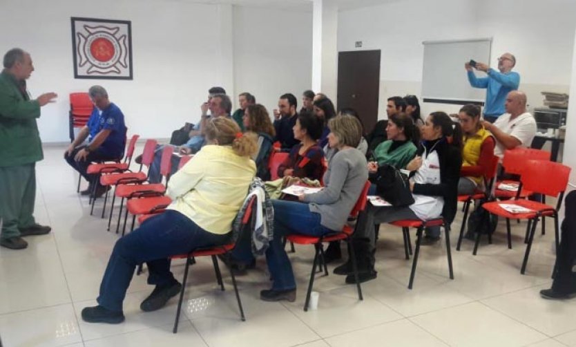 Círculo Veterinario de Pilar brindó una charla de Terapia Neural