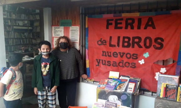 La Fundación Creciendo en Pilar entregó una donación de libros a la Biblioteca “PUMA”