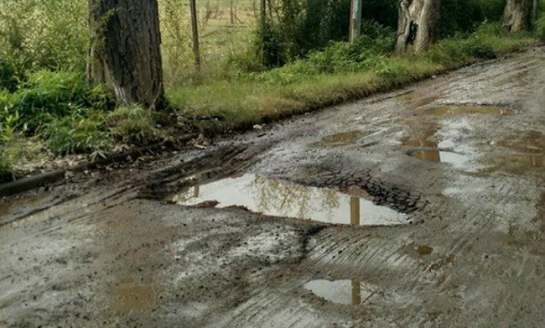 Denuncia por el mal estado de la calle Argerich