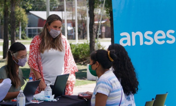 ANSES sale a los barrios para facilitar trámites de asignaciones