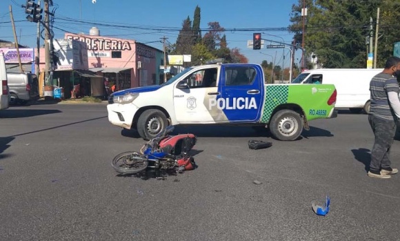 Dos heridos tras un choque de motos en la Ruta 25